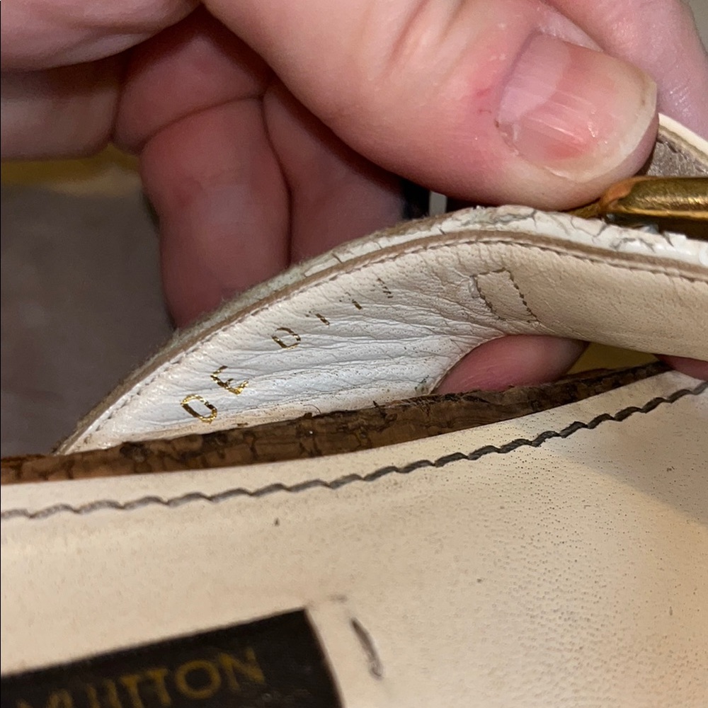 Louis Vuitton White Multicolor Monogram Thong Sandals - Picture 3 of 8